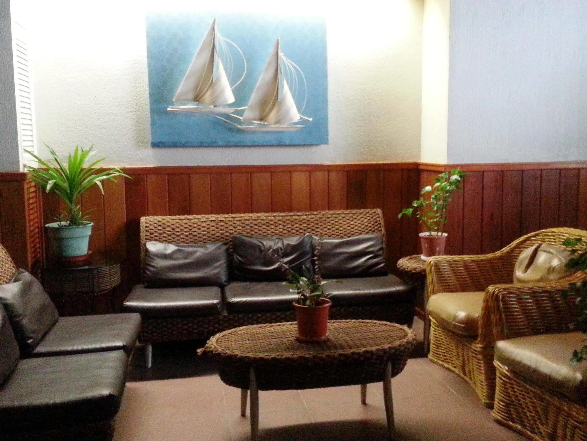 Hotel West Plaza By The Sea Koror Exterior foto