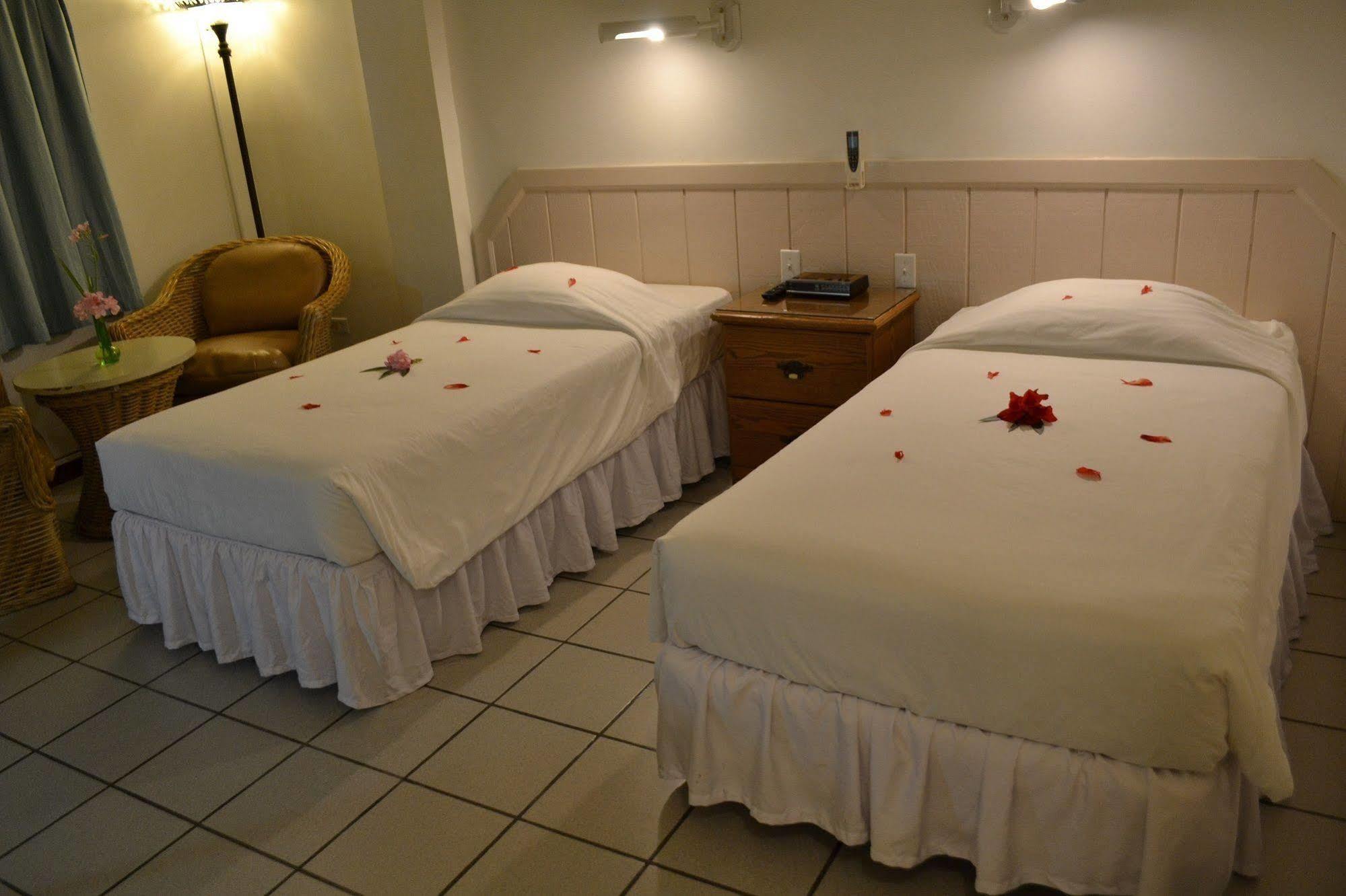 Hotel West Plaza By The Sea Koror Exterior foto